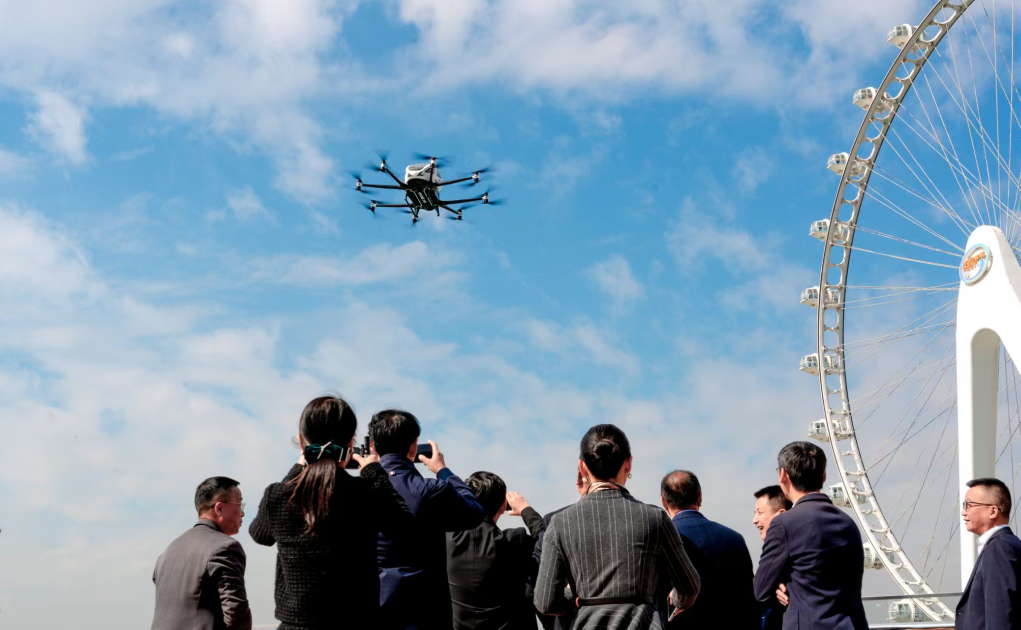 全國首個無人駕駛載人航空器城市空中交通運營中心在深圳寶安區(qū)啟用。寶安區(qū)委宣傳部供圖